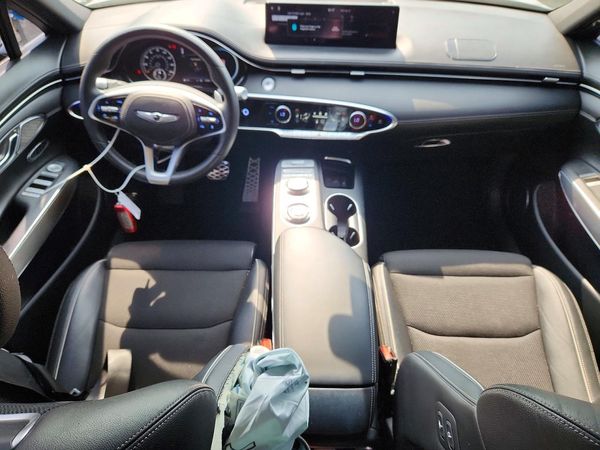 2022 GENESIS GV70