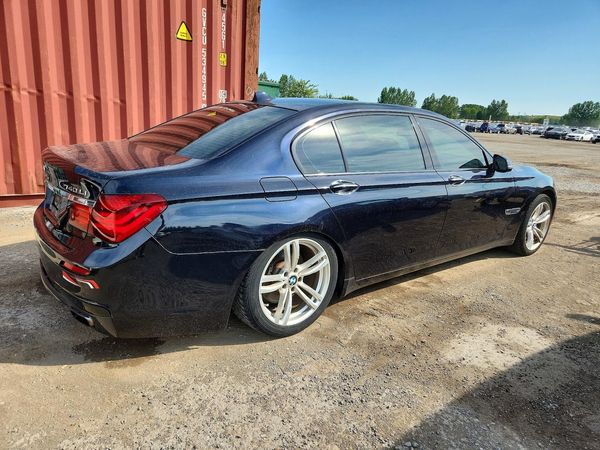 2014 BMW 740 xDrive