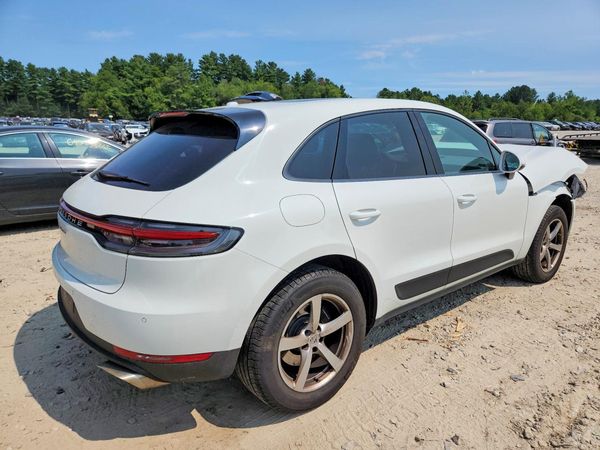 2020 PORSCHE MACAN