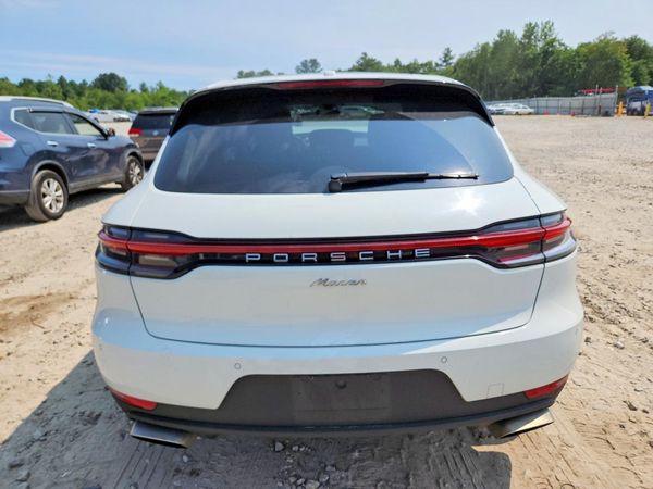 2020 PORSCHE MACAN