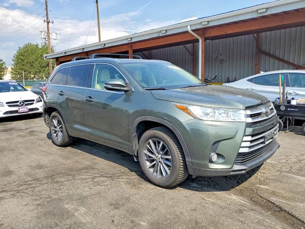 2017 TOYOTA HIGHLANDER SE/XLE