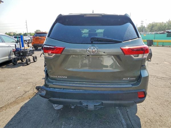 2017 TOYOTA HIGHLANDER SE/XLE
