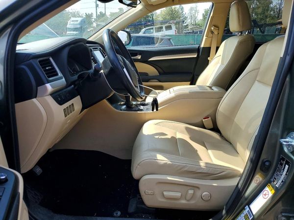 2017 TOYOTA HIGHLANDER SE/XLE