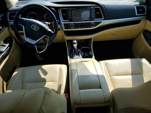 2017 TOYOTA HIGHLANDER SE/XLE