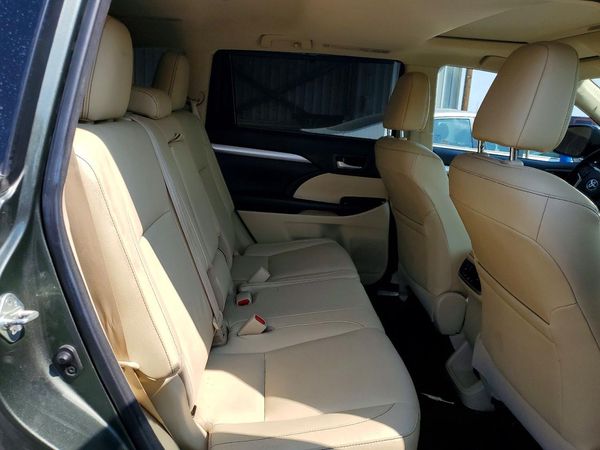 2017 TOYOTA HIGHLANDER SE/XLE