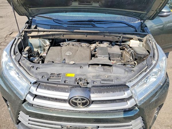 2017 TOYOTA HIGHLANDER SE/XLE