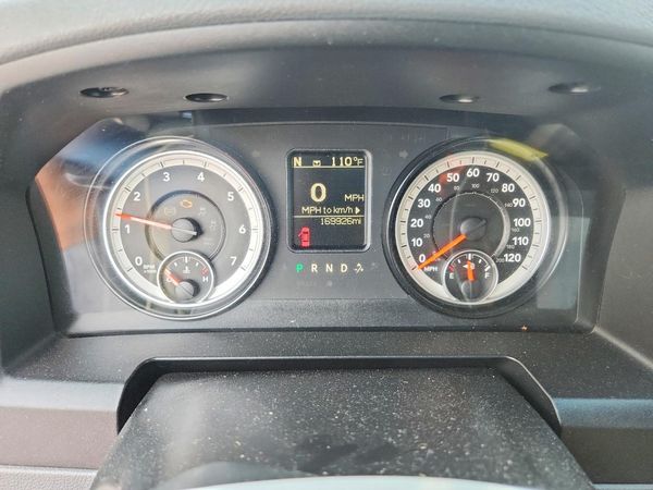 2014 RAM 1500 SLT CREW CAB 4X2