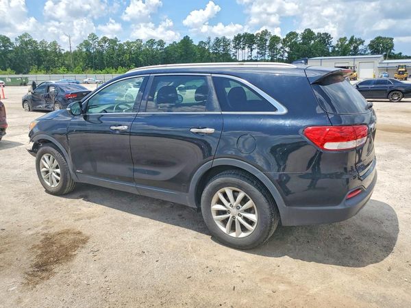 2017 KIA SORENTO L, LX