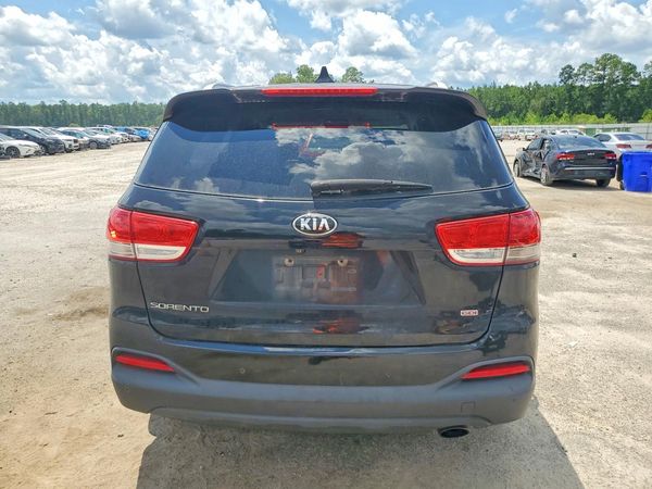 2017 KIA SORENTO L, LX