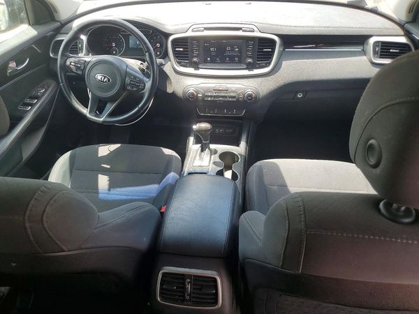 2017 KIA SORENTO L, LX