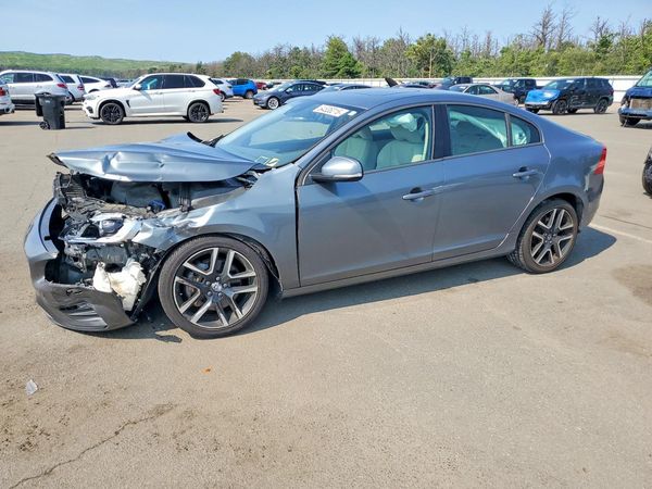 2018 VOLVO S60 Dynamic