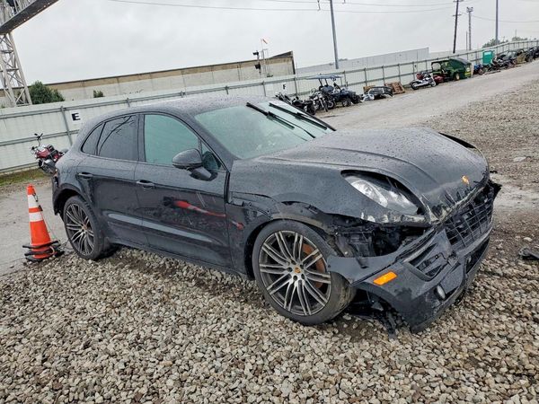 2018 PORSCHE MACAN