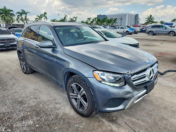 2016 MERCEDES-BENZ GLC