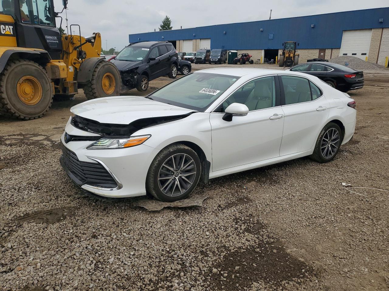 2023 TOYOTA CAMRY