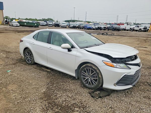 2023 TOYOTA CAMRY