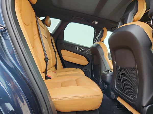 2018 VOLVO XC60 Inscription