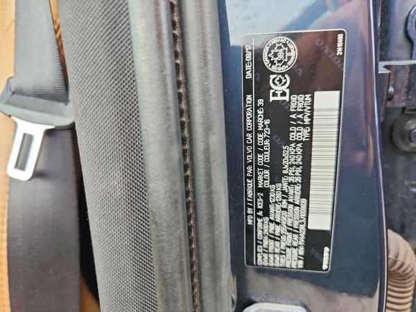 2018 VOLVO XC60 Inscription
