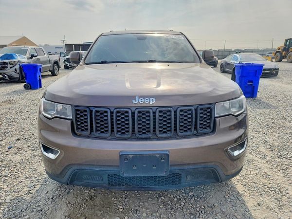 2017 JEEP GRAND CHEROKEE LAREDO 4X4
