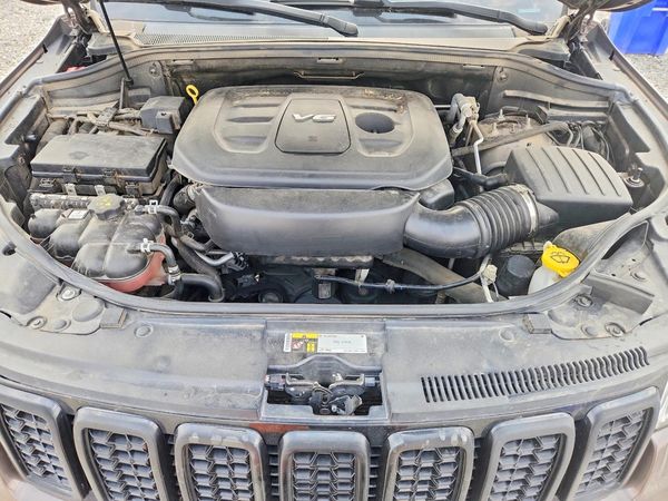 2017 JEEP GRAND CHEROKEE LAREDO 4X4