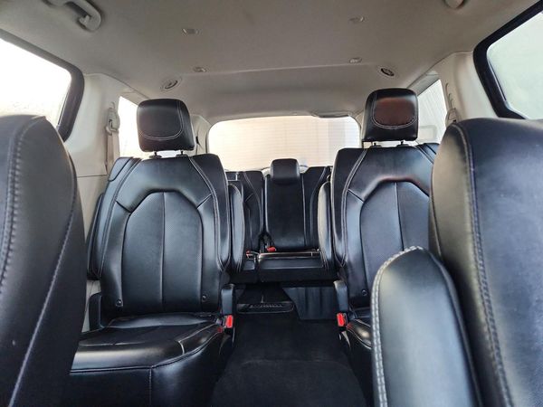 2024 CHRYSLER PACIFICA Touring L — SUVN