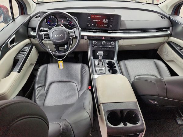 2024 KIA CARNIVAL LX, LX Seat Package