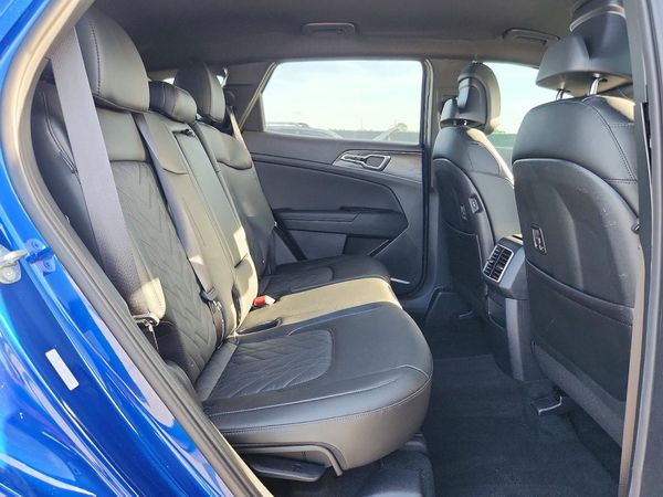 2025 KIA SPORTAGE X-LINE