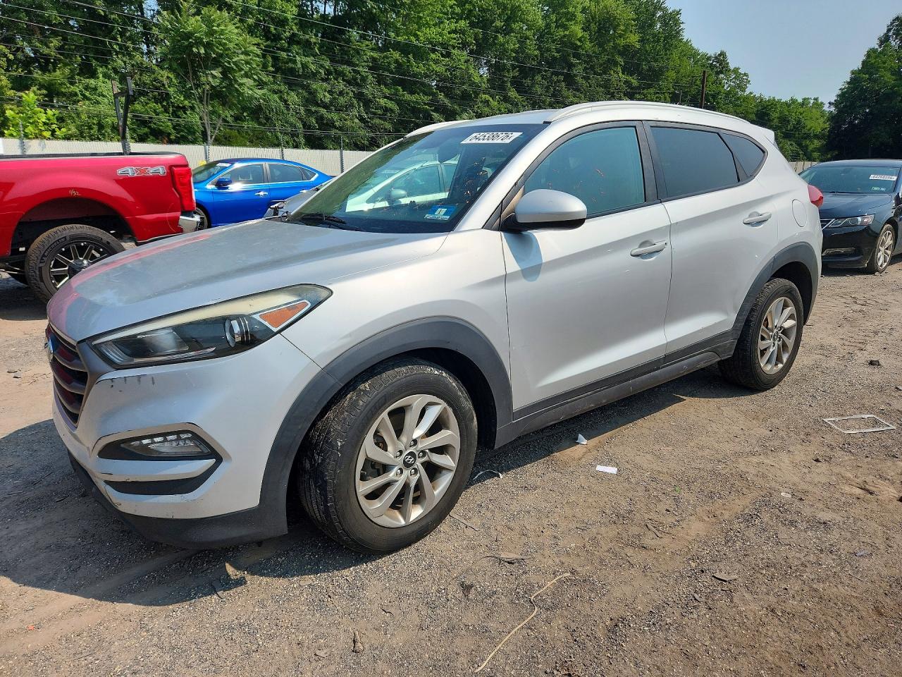 2016 HYUNDAI TUCSON — Front 3/4