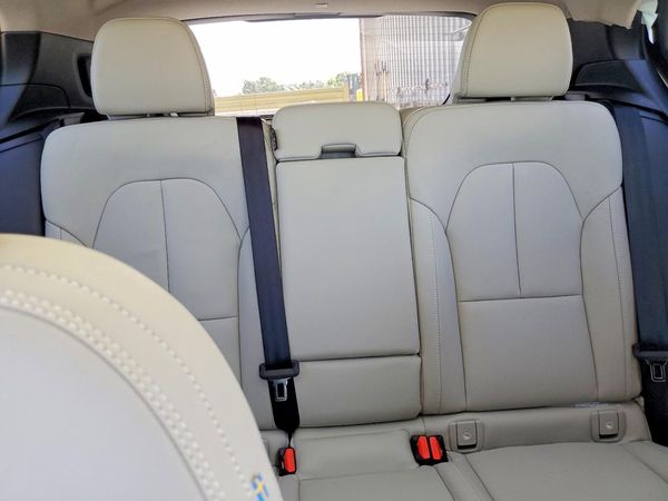 2025 VOLVO XC40 Plus Bright