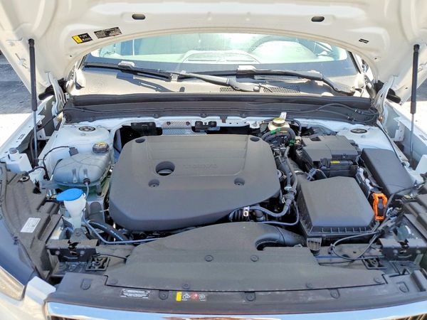 2025 VOLVO XC40 Plus Bright