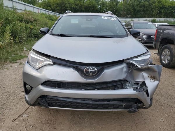 2018 TOYOTA RAV4 SE