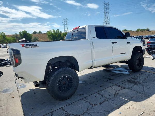 2015 TOYOTA TUNDRA