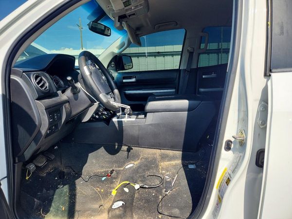 2015 TOYOTA TUNDRA