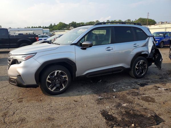 2025 SUBARU FORESTER Limited Base