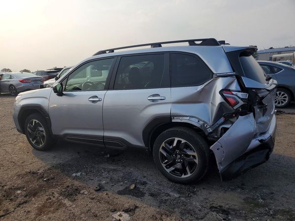 2025 SUBARU FORESTER Limited Base