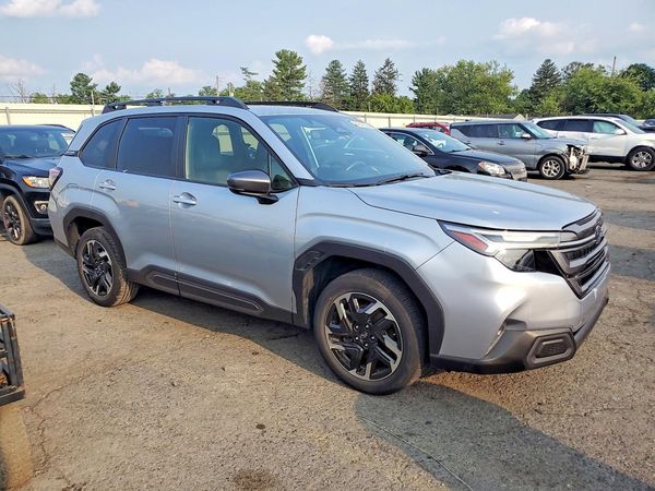 2025 SUBARU FORESTER Limited Base