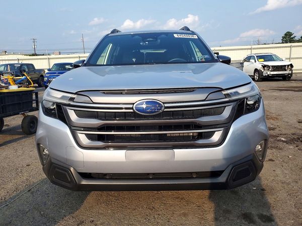 2025 SUBARU FORESTER Limited Base