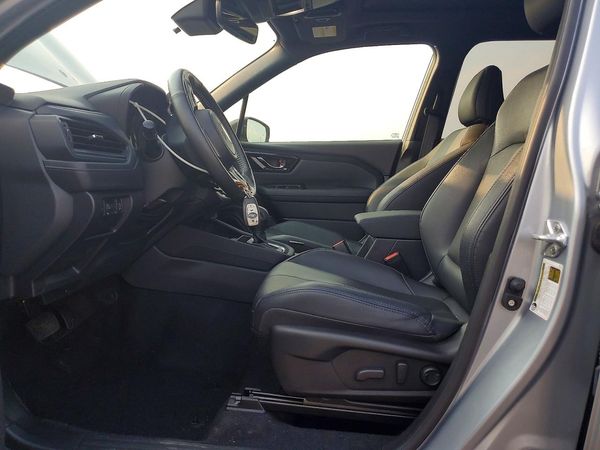 2025 SUBARU FORESTER Limited Base