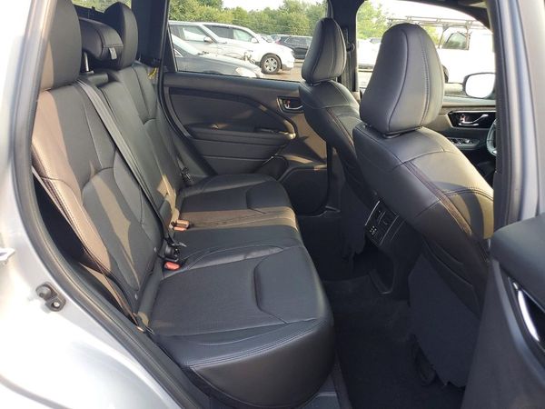 2025 SUBARU FORESTER Limited Base