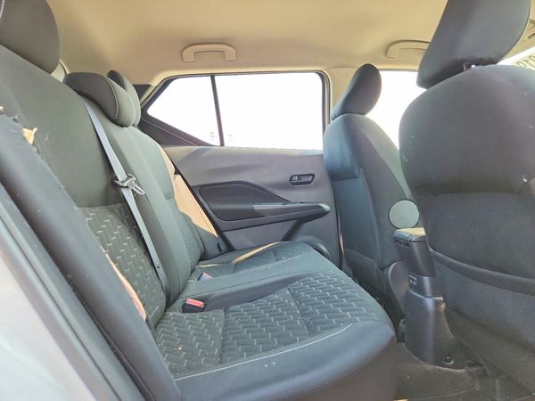 2022 NISSAN KICKS S