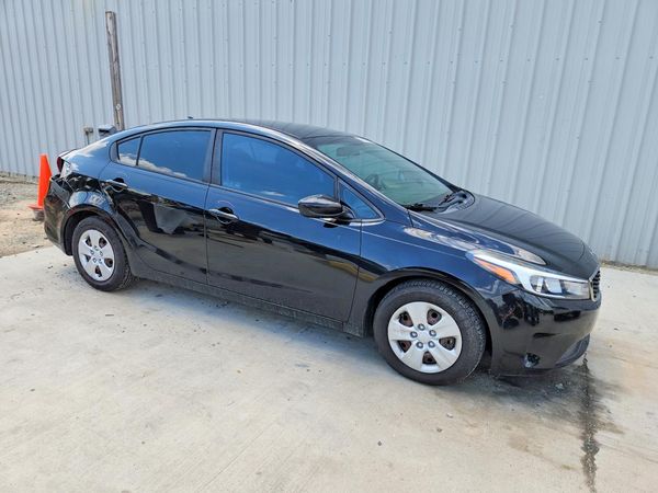 2017 KIA FORTE LX Base