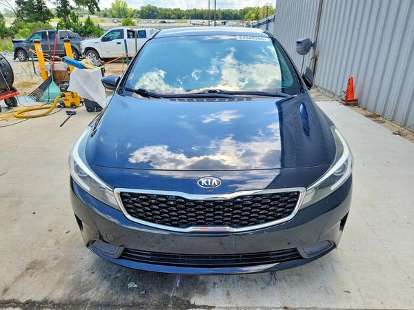 2017 KIA FORTE LX Base