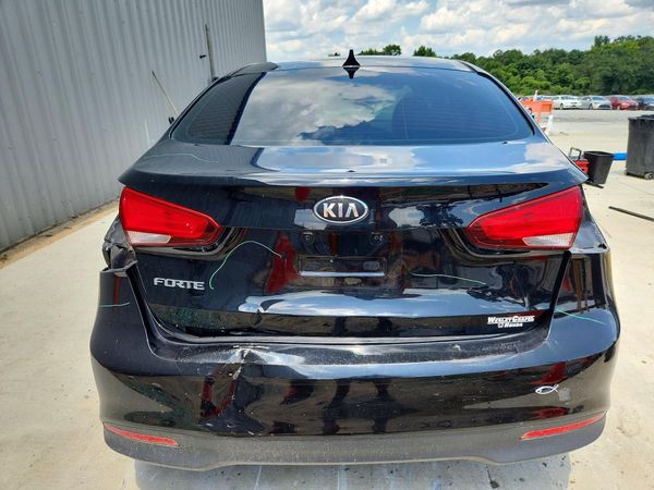 2017 KIA FORTE LX Base