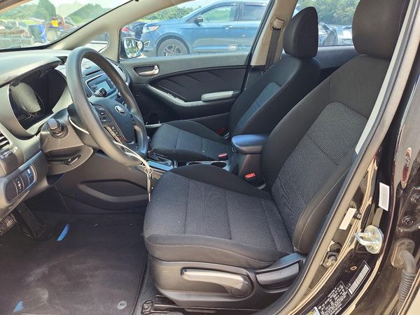 2017 KIA FORTE LX Base