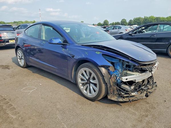 2022 TESLA MODEL 3