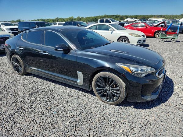 2018 KIA STINGER Premium