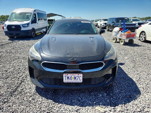 2018 KIA STINGER Premium