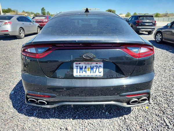 2018 KIA STINGER Premium