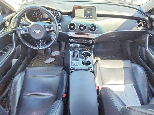 2018 KIA STINGER Premium