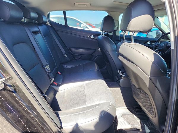 2018 KIA STINGER Premium