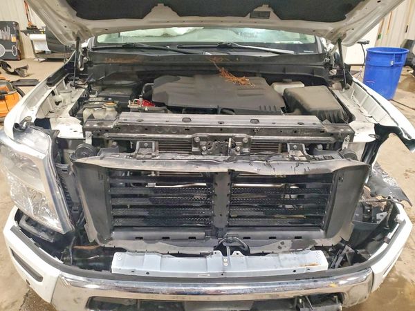 2021 NISSAN TITAN Crew Cab — Engine bay